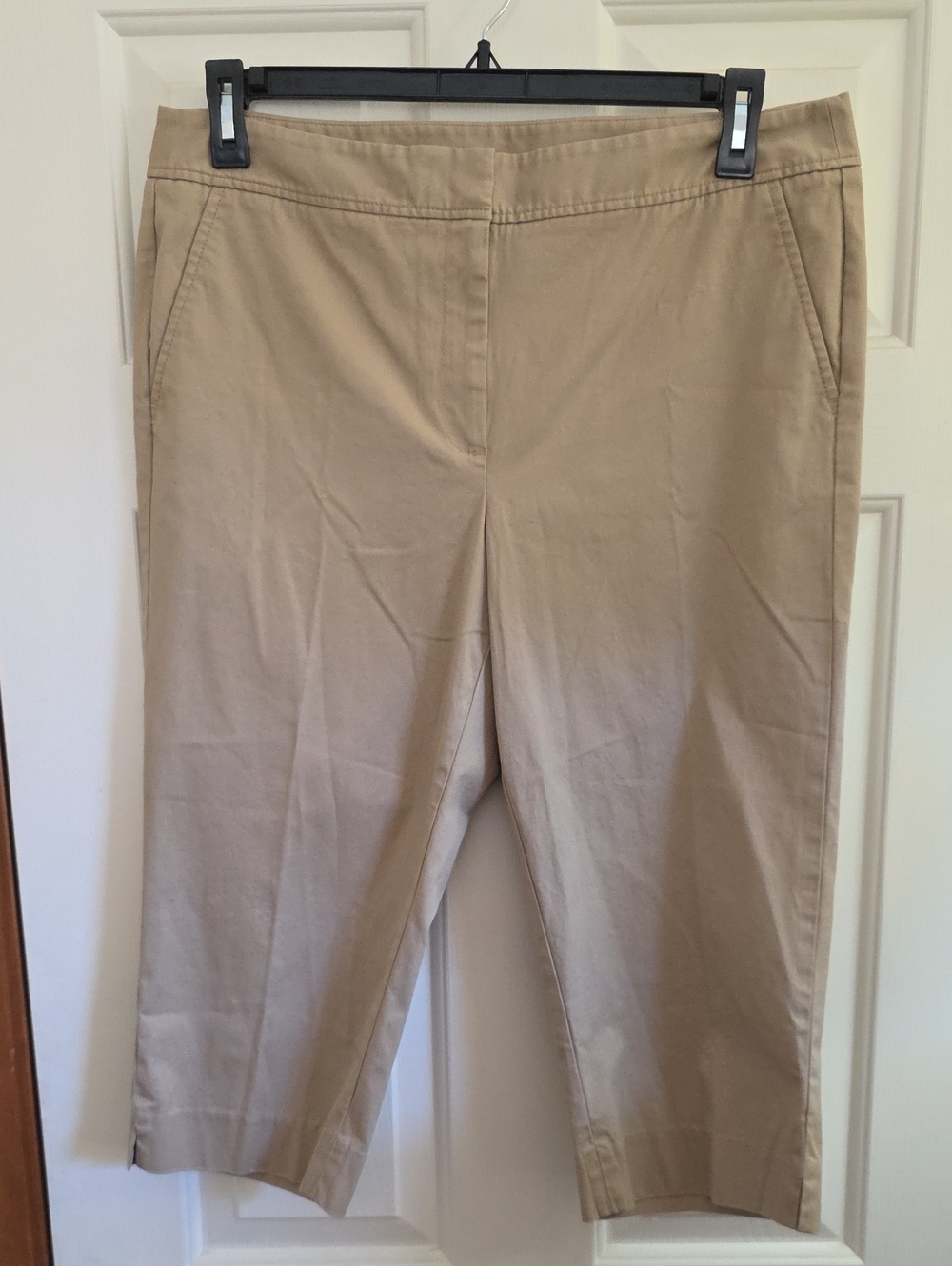 Talbots Classic Women's Khaki Pull-On Ankle Pants Size 12